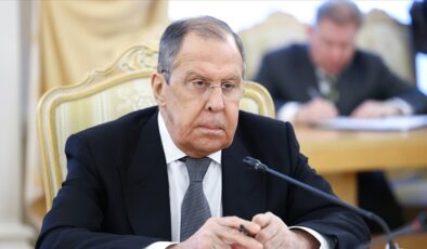 Lavrov: ABD, bölgeyi istikrarsızlaştırarak kaosu yönetmeye çalışıyor