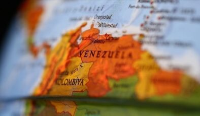 Venezuela, Ekvador’daki büyükelçiliğini kapattı