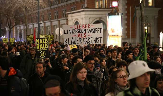 Viyanalılar aşırı sağa karşı yürüdü