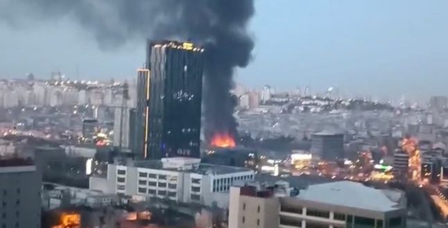 İstanbul’da fabrikada yangın: Olay yerine ekipler sevk edildi