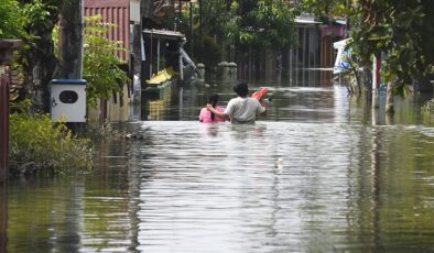 Endonezya’da sel ve toprak kayması: Ölü sayısı 21’e çıktı
