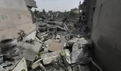 İsrail ordusu Gazze’de yardım bekleyen Filistinlilere saldırdı