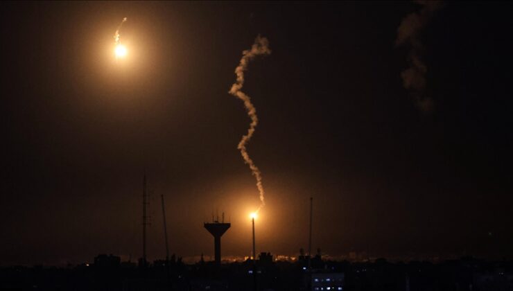 İsrail’in Gazze’ye düzenlediği saldırılarda en az 80 Filistinli öldürüldü