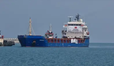 Türkiye’nin 8’inci insani yardım gemisi El-Ariş limanına ulaştı