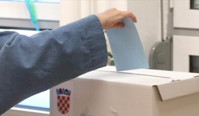 Hırvatistan’da genel seçim 17 Nisan’da yapılacak