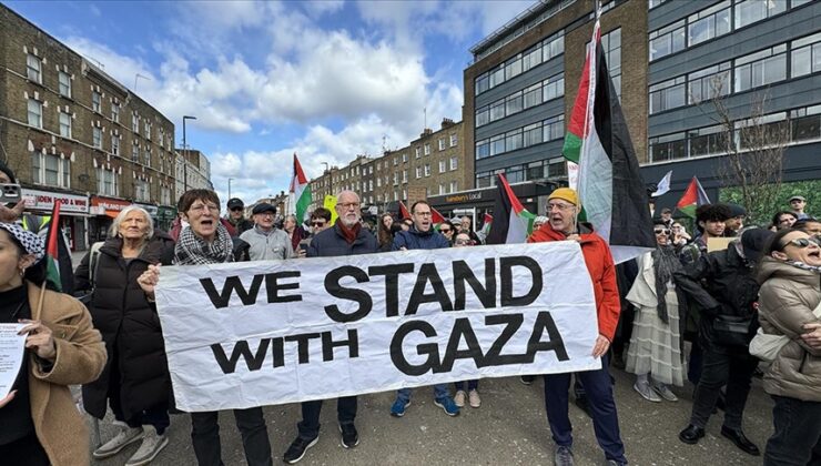 İngiltere genelinde Filistin’e destek gösterileri düzenlendi