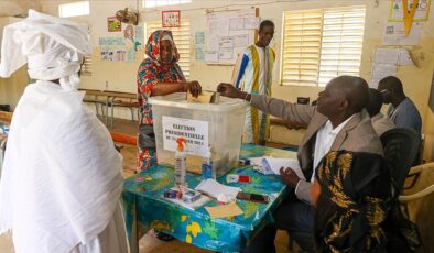 Cumhurbaşkanı seçimi yapılan Senegal’de oy sayımına başlandı