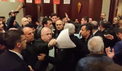 Zafer Partisi aday tanıtım toplantısında kavga: Ümit Özdağ müdahale etti