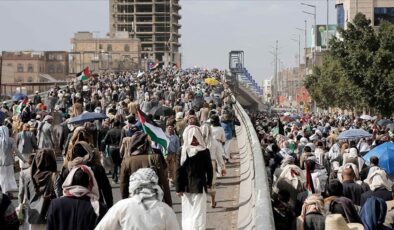 Yemen’de binlerce kişi, Gazze’ye destek için gösteri düzenledi