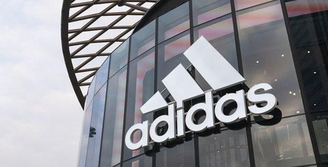 Adidas, 30 yılı aşkın bir süredir ilk kez yıllık zarar açıkladı