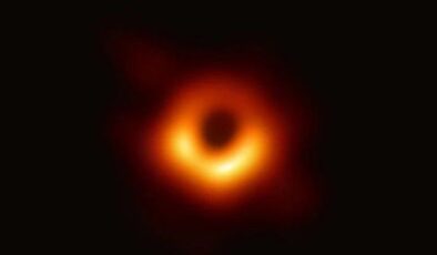 Samanyolu Galaksisi’ndeki kara deliğin en net fotoğrafı paylaşıldı