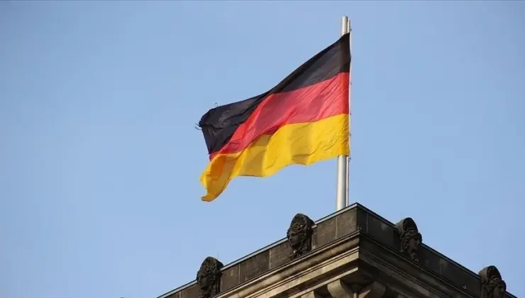 Alman ekonomisi resesyondan kurtuldu