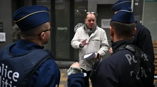 Brüksel’de “aşırı sağ” konferansına polis engeli