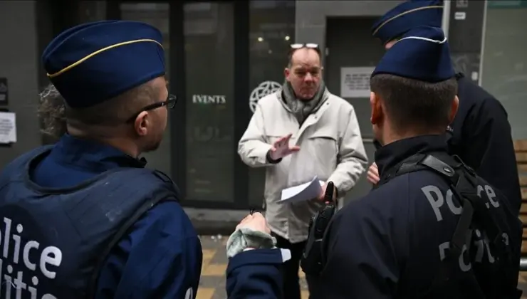 Brüksel’de “aşırı sağ” konferansına polis engeli