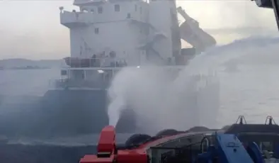 Çanakkale Boğazı yangın sonrası gemi trafiğine kapatıldı