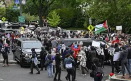 Filistin destekçileri, Beyaz Saray Muhabirleri Derneği Yemeği’ni protesto etti