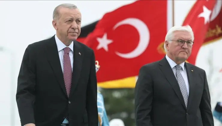 Erdoğan, Steinmeier’e tarihi mektubun birebir basımını hediye etti