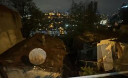 Gaziosmanpaşa’da toprak kayması! 14 ev etkilendi