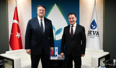 Beşiktaş Başkanı Arat, Babacan’ı ziyaret etti
