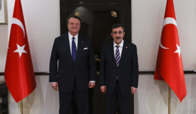 Beşiktaş Başkanı, Cumhurbaşkanı Yardımcısı Yılmaz’ı ziyaret etti