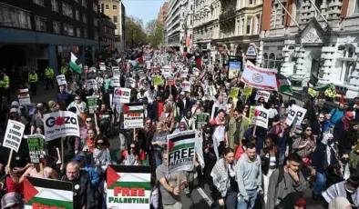 İngiltere’de İsrail’e silah satışı protesto edildi