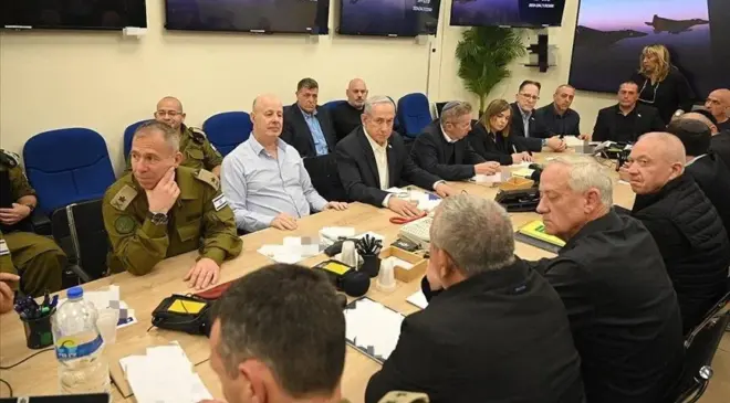 İsrail Savaş Kabinesi’nde Netanyahu, Gantz ve Eisenkot ile tartıştı