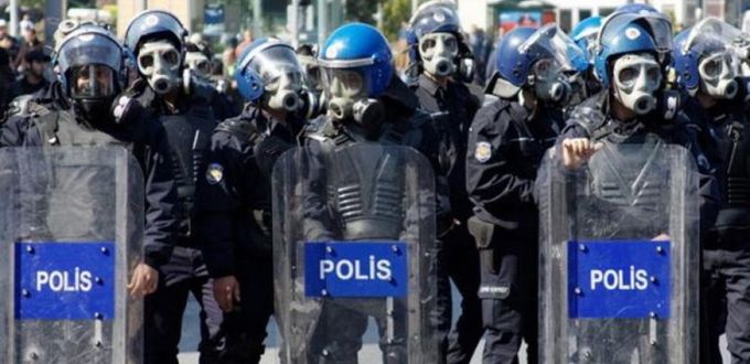 Valilikler duyurdu: Van ve Bitlis’te gösteri ile yürüyüşler yasaklandı