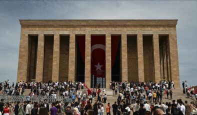 Anıtkabir, 19 Mayıs’ta 220 bini aşkın ziyaretçiyi ağırladı