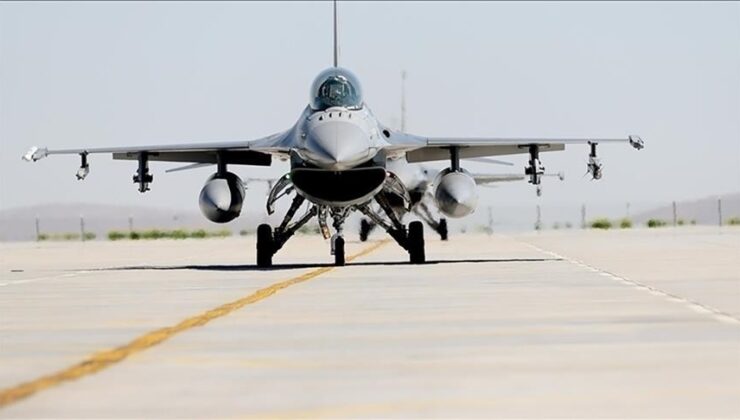 Danimarka, Ukrayna’nın F-16 kullanmasını destekliyor