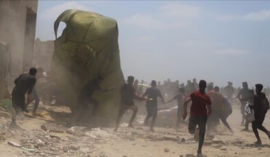 Gazze’de yardım paraşütü faciası