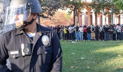 Polis Güney California Üniversitesi’nde kampüsü dağıttı