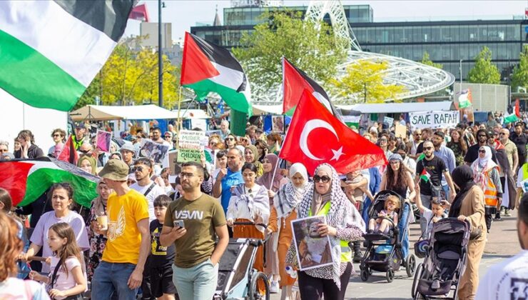 Hollanda’da Filistinli anneler için destek yürüyüşü