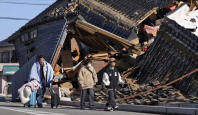Japonya’da depremler sonrası binlerce kişi hala tahliye merkezinde