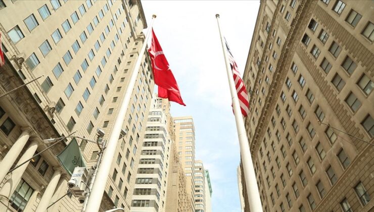 Wall Street’te Türk bayrağı 24. kez göndere çekildi