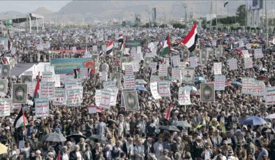 Yemenliler, İsrail’in Refah kentine yönelik saldırılarını protesto etti