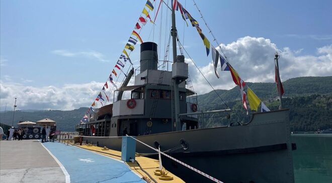 TCG Nusret Müze Gemisi, Mersin’de ziyarete açıldı