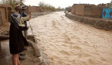 Afganistan’da sel felaketi: Ölü sayısı 400’e yaklaştı