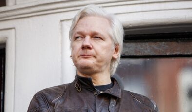 Yüksek Mahkeme, Assange’ın ABD’ye iadesine itiraz edebileceğine hükmetti