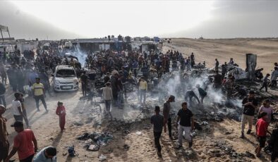 İsrail’in Refah’taki kampı bombalamasına dünyadan tepkiler