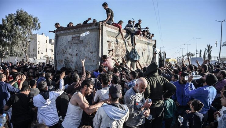 Ürdün, Gazze’ye 92 kamyon gıda ve tıbbi malzeme gönderdi