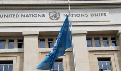 Reisi’nin hayatını kaybetmesinin ardından BM, bayrağını yarıya indirdi