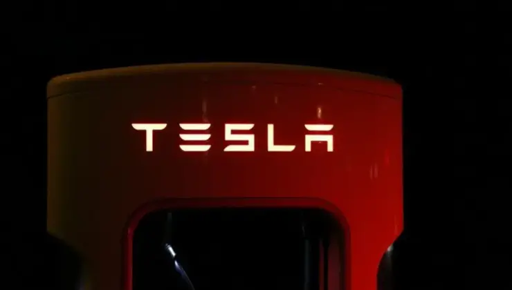 Almanya’da Tesla’nın giga fabrikasını endişelerine rağmen onayladı