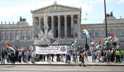 Avusturya’da İsrail’in Gazze’ye saldırıları protesto edildi