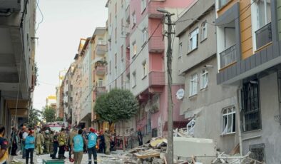 İstanbul Bahçelievler’de bir bina kısmen çöktü