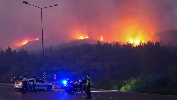 İzmir, Çanakkale ve Aydın’daki yangınlarda son durum