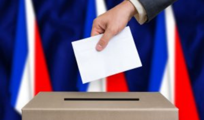 Fransa’da seçim heyecanı: Aşırı sağ zafere çok yakın