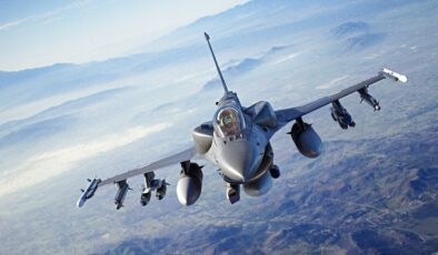 Bloomberg: Türkiye maliyetleri azaltmak için F-16 anlaşmasını küçültüyor