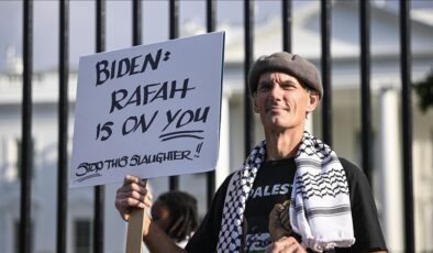 Washington’da konferansa katılan Biden’a Gazze protestosu