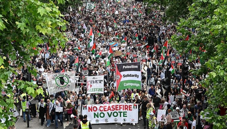 İngiltere ve İsviçre’de on binlerce kişi Gazze için sokaklara indi