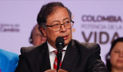 Kolombiya Cumhurbaşkanı, İsrail’i “toplu katliam” yapmakla suçladı